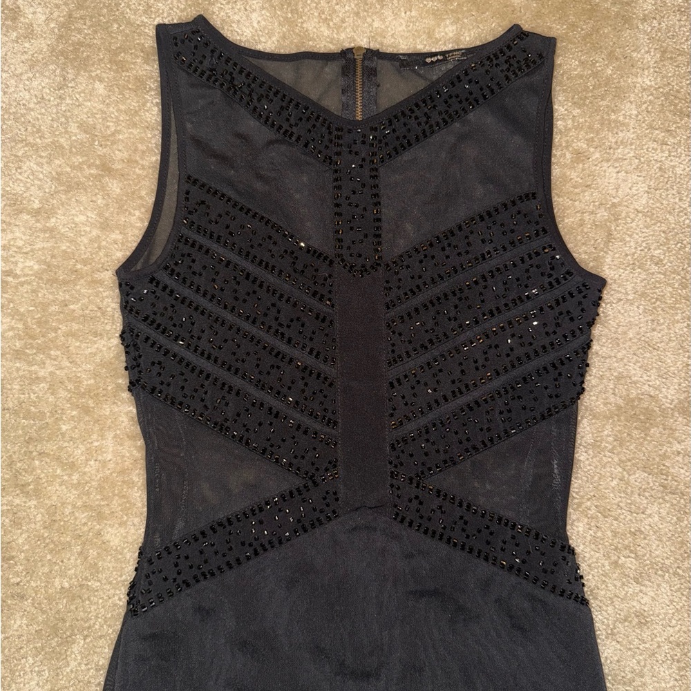 Elegant Black Mini Dress - Picture 2 of 4
